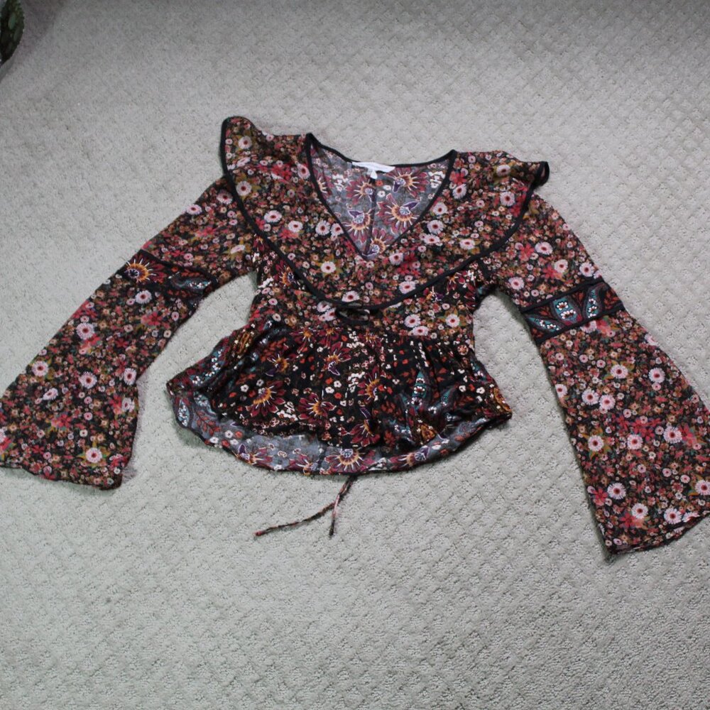 BCBGeneration Size S Black Floral Print Blouse
